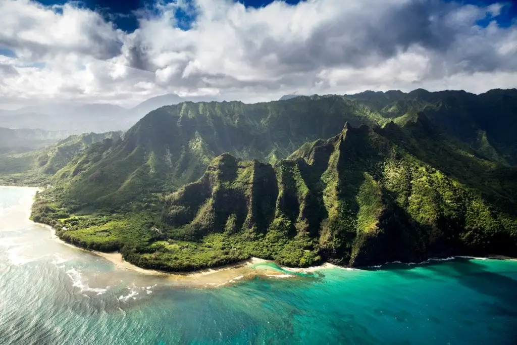 rural hawaii mountains