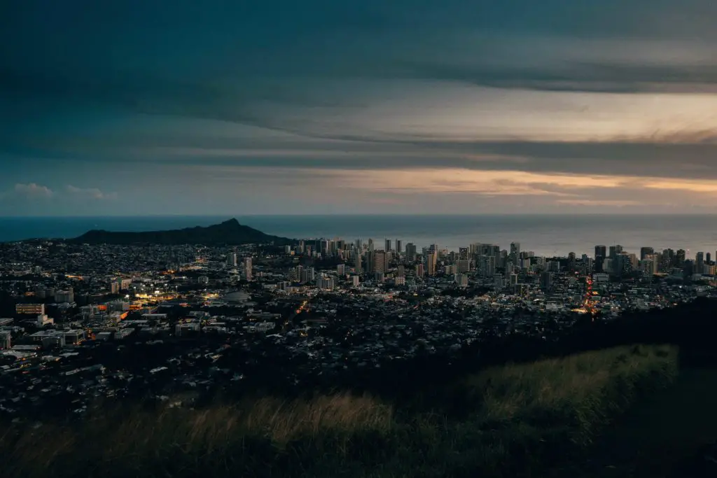 sunset view on Tantalus Lookout
