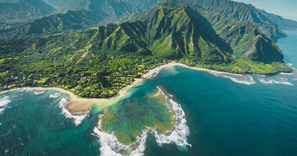 Hawaiian locals - guide to Pidgin slang words and phrases 2026