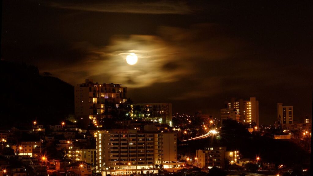 Moonrise over Makiki neighborhood in Honolulu, Hawaii