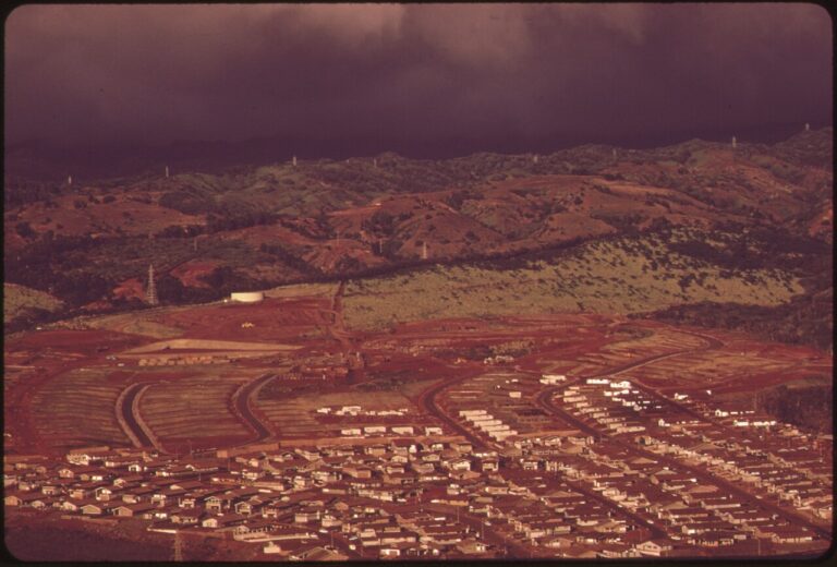 Pearl City, Hawaii - residential neighborhood view