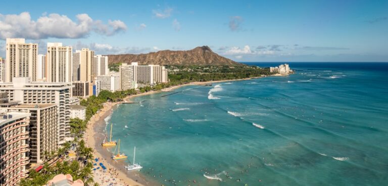 Hawaii rent prices 2026 — Honolulu apartment building — photo by @aussieactive on Unsplash