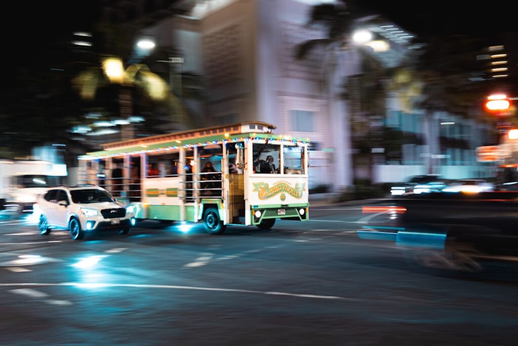 getting around oahu without a car — photo by @shenny_visuals on Unsplash