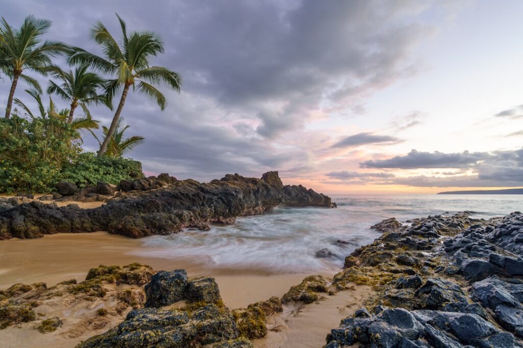 maui vs kauai — photo by @debrupas on Unsplash