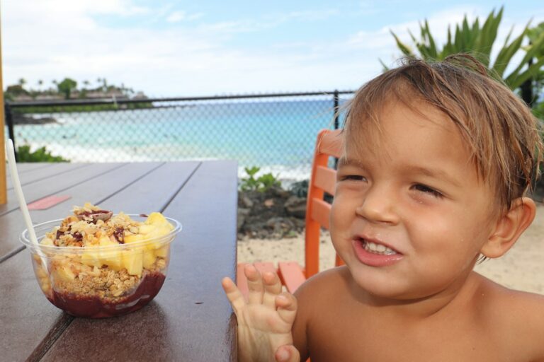 Kaimuki Waialae Avenue Restaurant Cluster Reservation Lead — photo by @derekowensheart on Unsplash