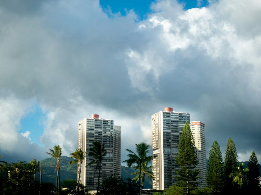 Halona Blowhole East Oahu Roadside Pullout Vantage — photo by @macaollarzu on Unsplash