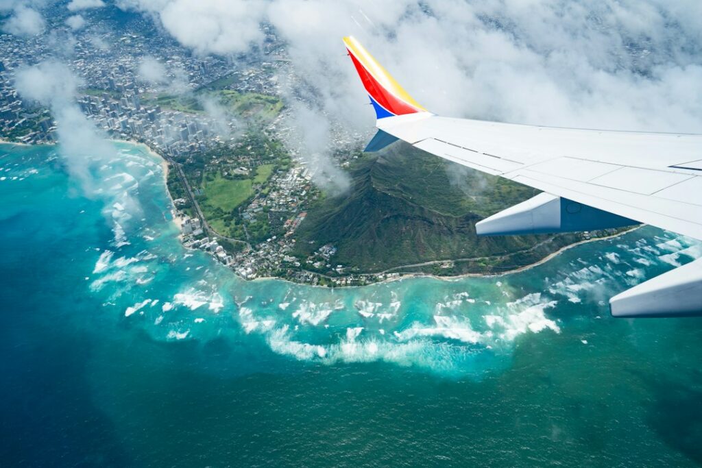 OGG Kahului Airport Ground Transport: Shuttle vs Rideshare — photo by @cjoyb_zheng on Unsplash