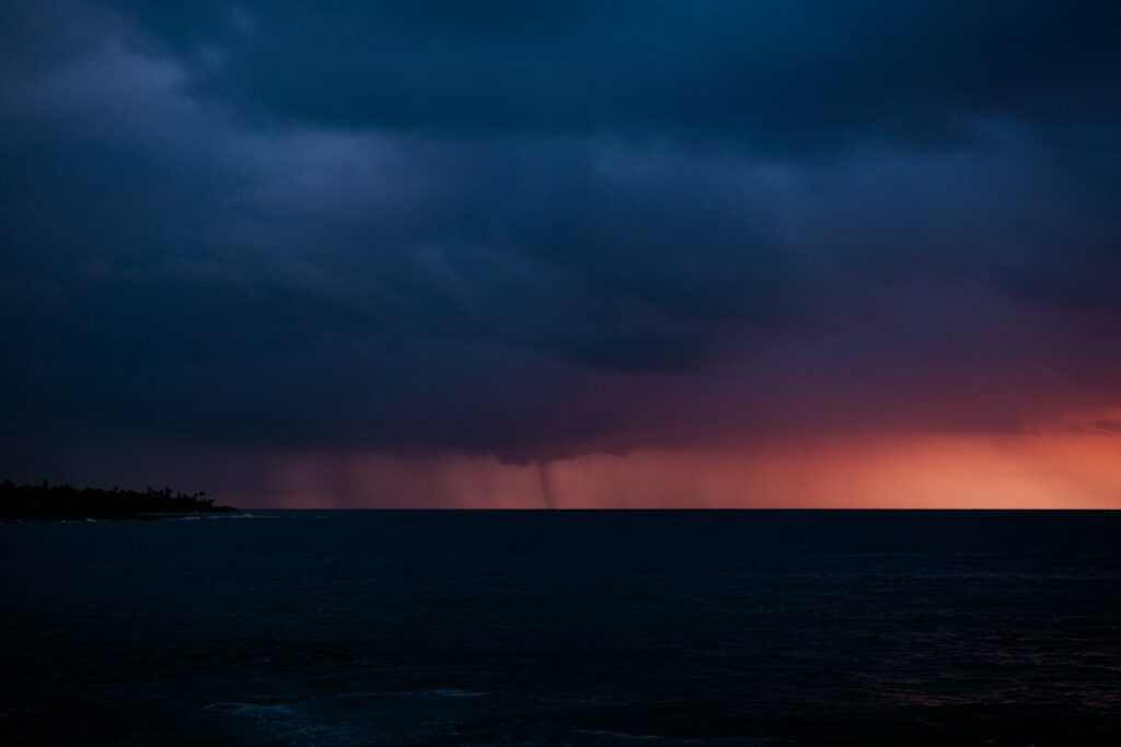 What to Do During a Hurricane Warning in Hawaii: A 48-Hour Action Timeline — photo by @qsimo22 on Unsplash