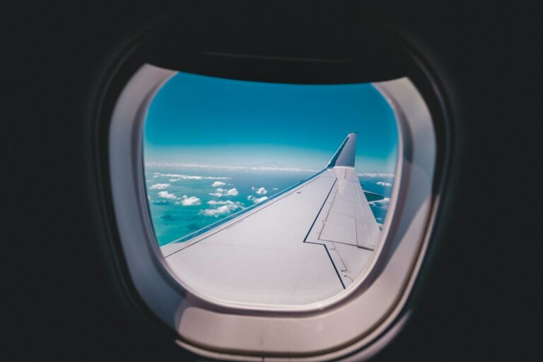 Kahekili Reef Kaanapali: Airport-End Coral Swim Cove Entry — photo by @jakobowens1 on Unsplash