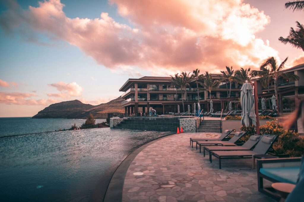 Hawaii Hotel Taxes and Resort Fees: What Gets Added Per Night — photo by @rpnickson on Unsplash