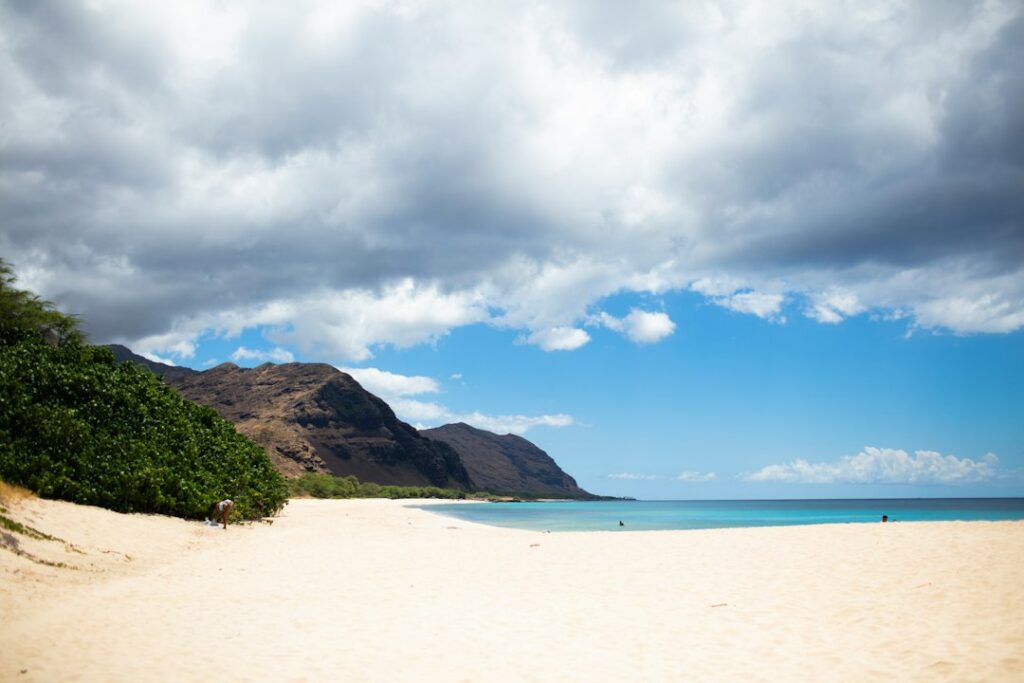 Waianae Farrington Highway Fuel Point Refueling Sequence — photo by @laniel on Unsplash