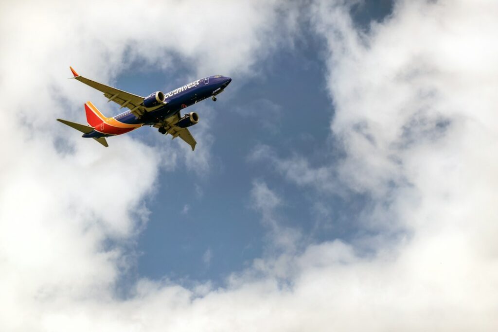 Hawaii Airport Avigation Easement: HDOT Compensation Process — photo by @timmossholder on Unsplash