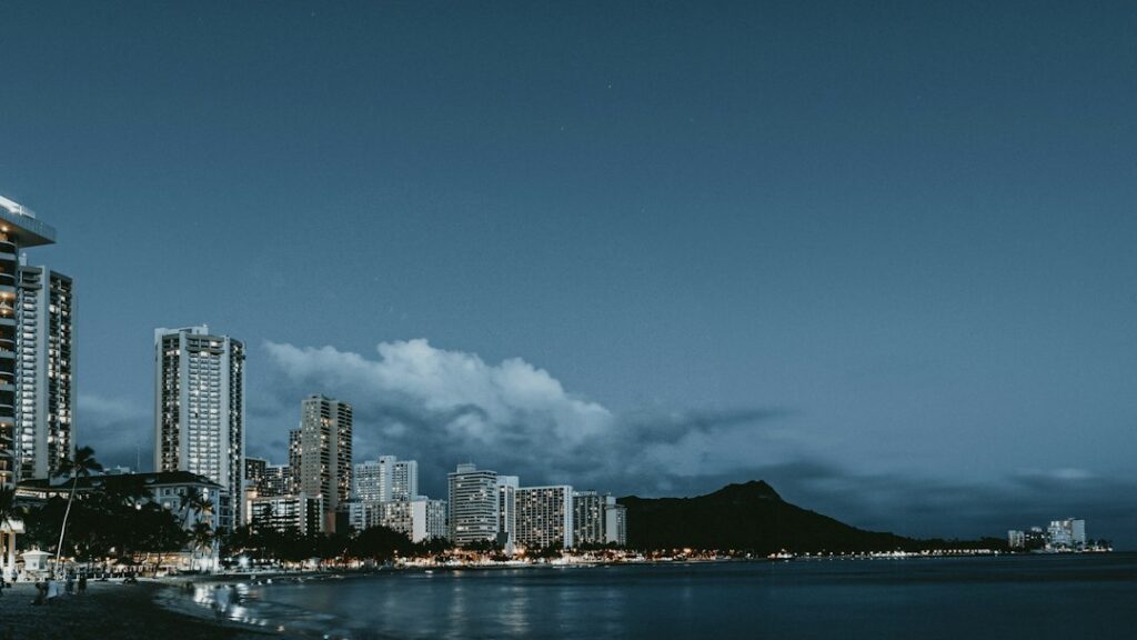 Best Things to Do on Oahu: North Shore, Pearl Harbor, Hanauma — photo by @kharlpaica on Unsplash