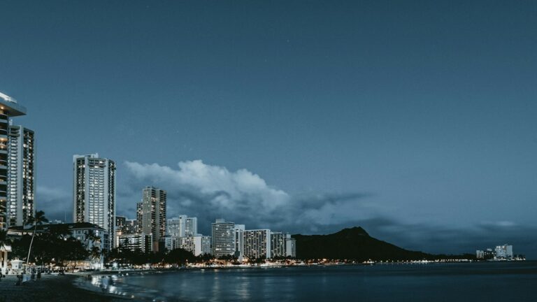 Best Things to Do on Oahu: North Shore, Pearl Harbor, Hanauma — photo by @kharlpaica on Unsplash