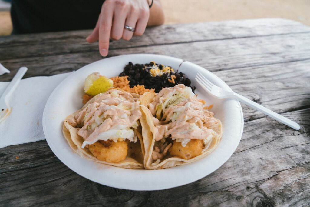 Helena’s Hawaiian Food Kalihi Oxtail Pipikaula Ordering Route — photo by @rosalindjchang on Unsplash
