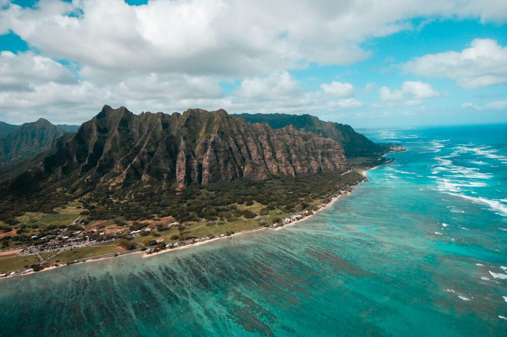 Finding Work in Hawaii Before You Relocate: Sectors and Timelines — photo by @micki on Unsplash