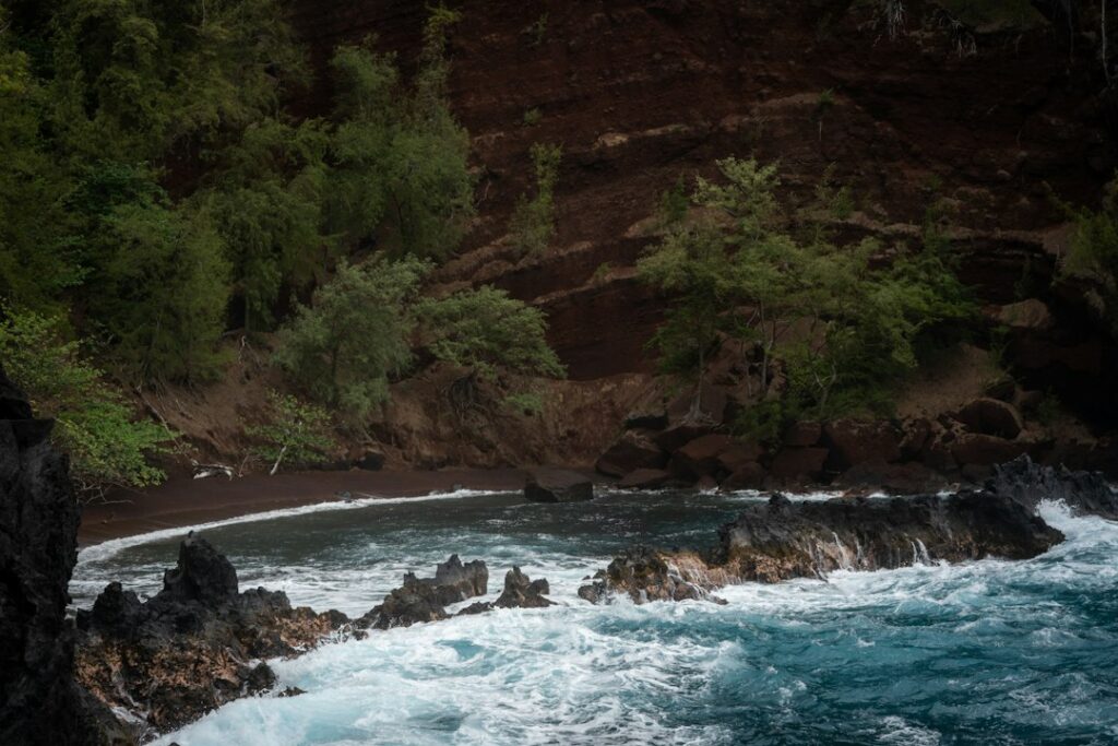Hawaii Cesspool Conversion Law (Act 125): What Buyers and Sellers Must Know — photo by @alexgoesglobal on Unsplash