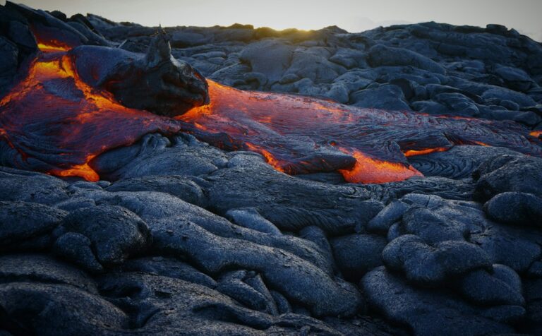 Kilauea Eruption Update: Is Kīlauea Erupting Today? — photo by @krackajak21 on Unsplash