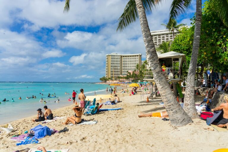 Sunburn in Hawaii: How Fast Skin Burns and What SPF to Bring — photo by @ironstagram on Unsplash