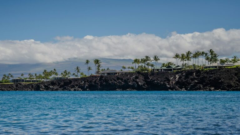 Where to Stay on Maui for First-Time Visitors: Region Comparison — photo by @apsunde on Unsplash