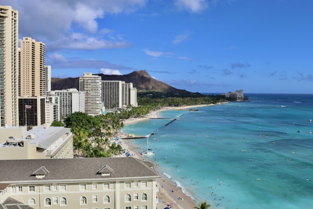 Hawaii Honeymoon Planning: Choosing Island, Resort, and Week — photo by @josh3rsmith on Unsplash