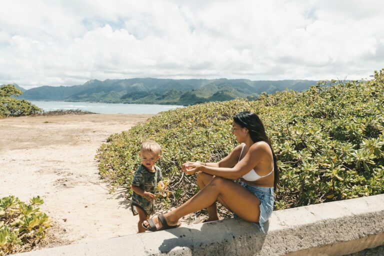 kauai with kids — photo by @derekowensheart on Unsplash